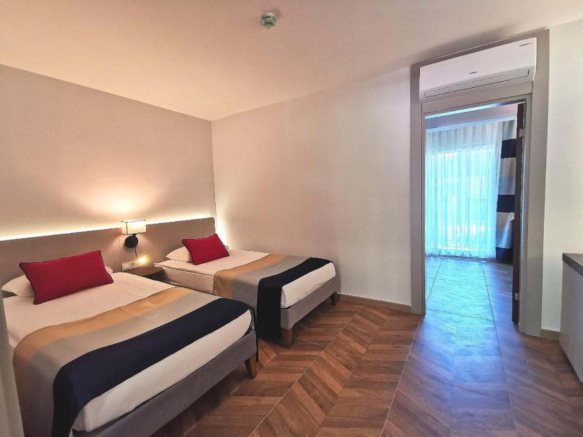 Crystal Flora Beach Resort Beldibi  Exterior foto