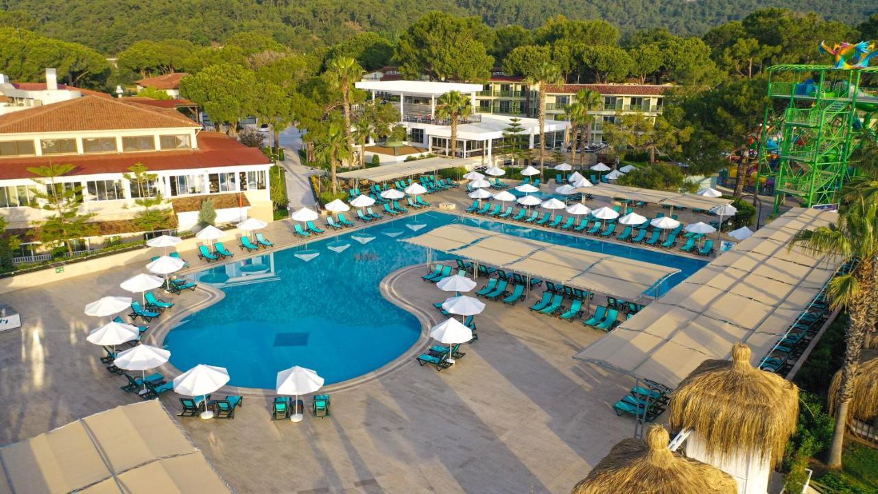 Crystal Flora Beach Resort Beldibi  Exterior foto