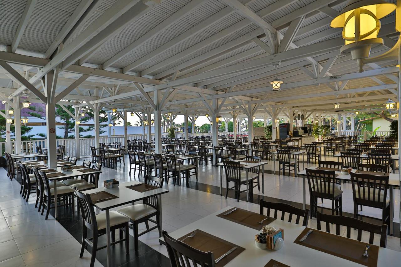 Crystal Flora Beach Resort Beldibi  Exterior foto