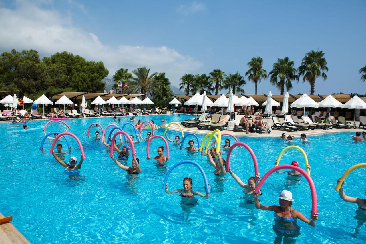 Crystal Flora Beach Resort Beldibi  Exterior foto
