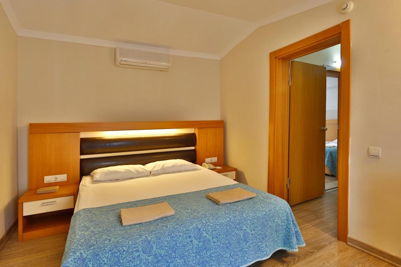 Crystal Flora Beach Resort Beldibi  Exterior foto